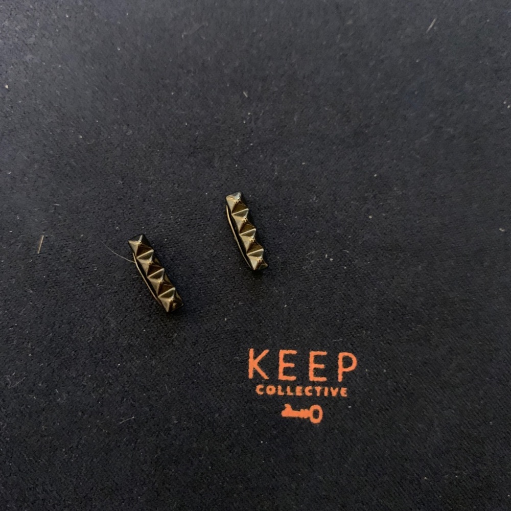 KEEP Collective pyramid bars in hematite (set of 2)